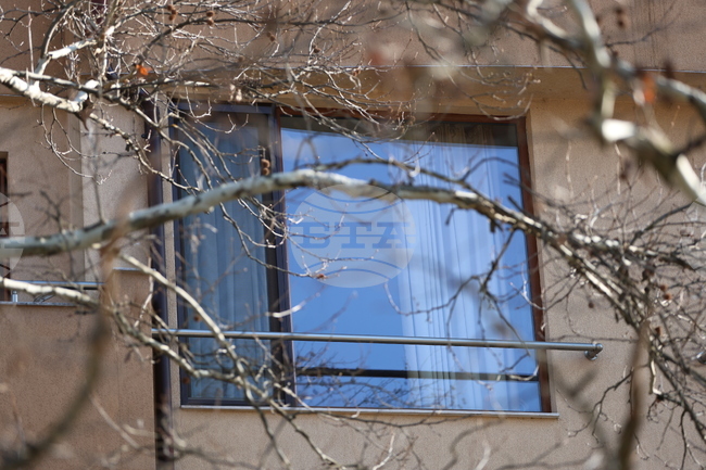 Благоевград - барикадирал се мъж