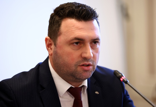 Това управление не започна добре, казаха в декларация от парламентарната група "Демокрация, права и свободи" - ДПС