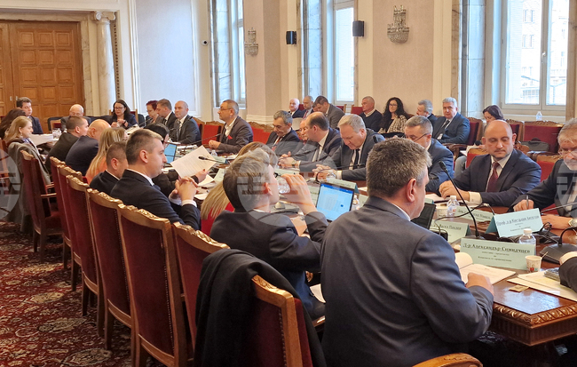 Момичетата, ваксинирани с една доза срещу човешки папиломен вирус през 2024 г., ще могат да продължат ваксинационния си курс тази година