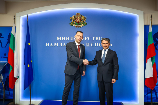 Министър Иван Пешев обсъди възможностите за сътрудничество в спорта с посланика на Саудитска Арабия 