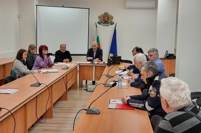 Планирани ремонти по републиканската пътна мрежа в Ямболско през 2025 г. бяха представени на заседание в Областната администрация