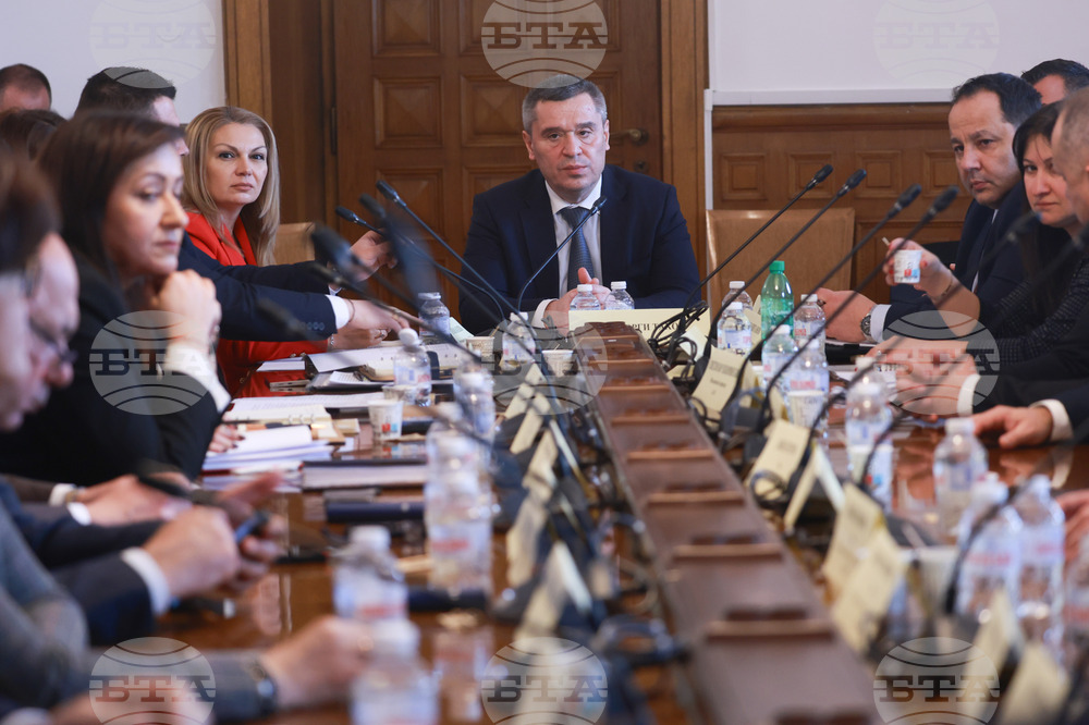 Земеделският министър Георги Тахов се ангажира кампанията по директните плащания да протича нормално и в срок