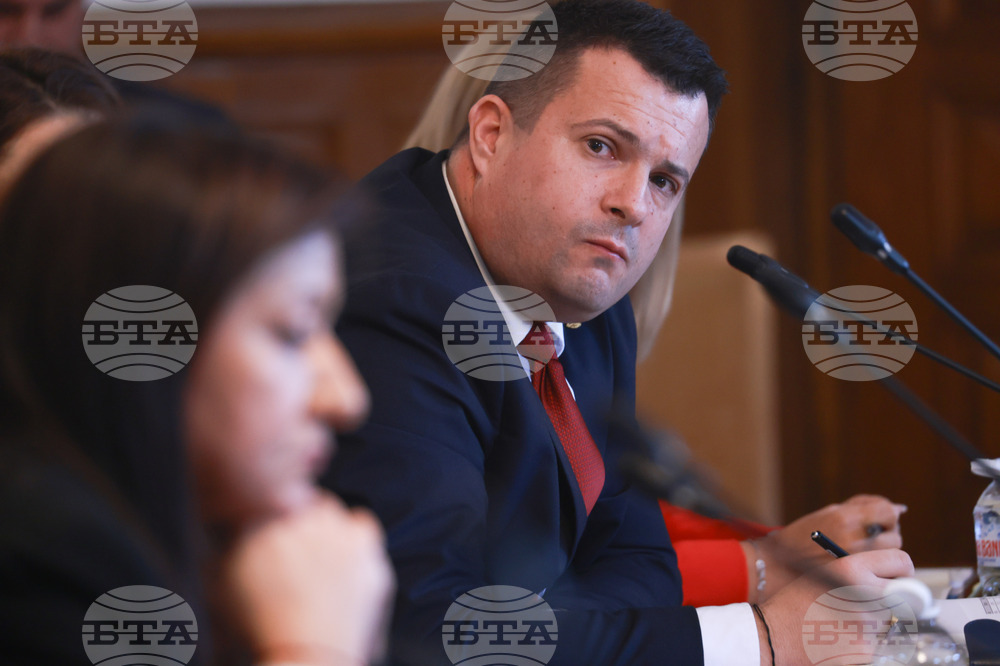 Парламент - Комисия по земеделието, храните и горите - Мирослав Маринов