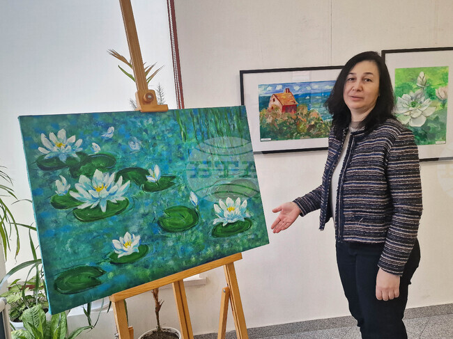 Арт школа „Дъга“ показва в хасковската галерия „Форум“ картини на възпитаниците си 