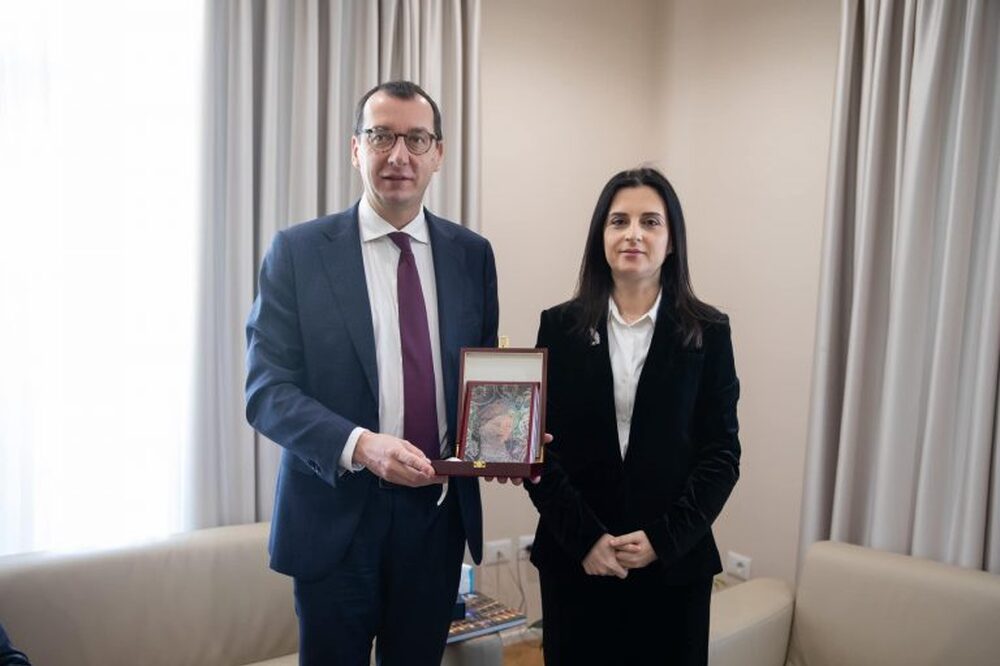 АТА: Кметовете на Дуръс и Риека обсъдиха сътрудничеството между двата града с фокус върху икономиката и туризма