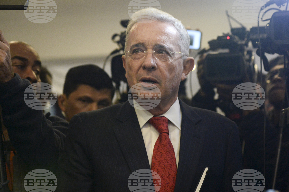 Бившият президент на Колумбия Алваро Урибе получи 12-годишна присъда за злоупотреба с власт и подкуп