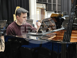 Враца - Симфониета Враца - репетиция - Симеон Гошев