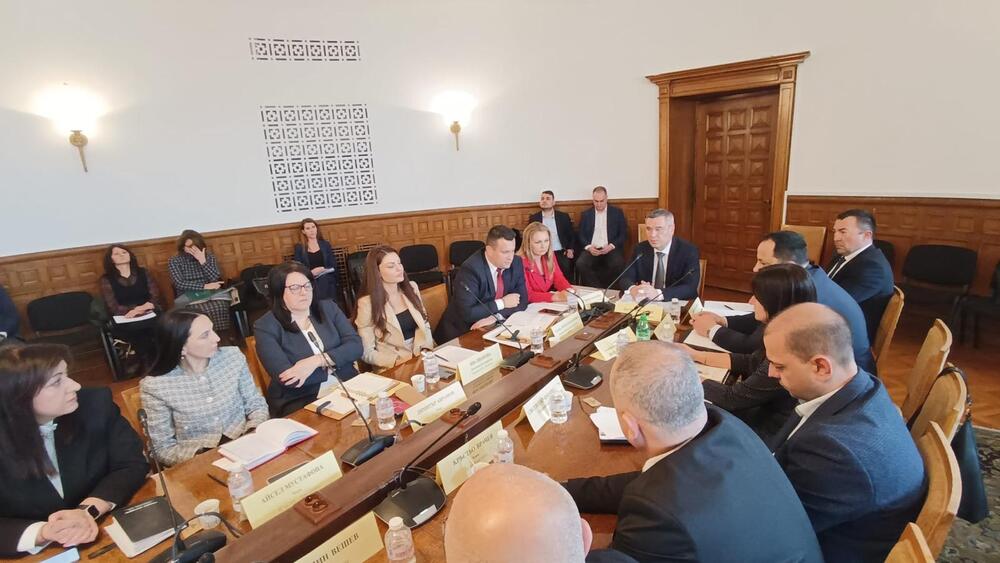 Министър Тахов: Интервенции за напояване за над 100 млн. евро подготвя Министерството на земеделието и храните