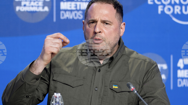 Началникът на канцеларията на Зеленски - Андрий Ермак - подаде оставка на фона на разширяващото се антикорупционно разследване в Украйна