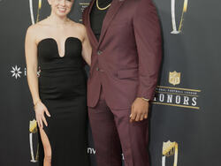 Super Bowl Honors Football
