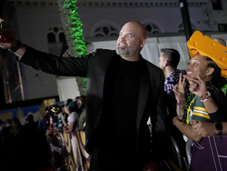 Super Bowl Honors Football