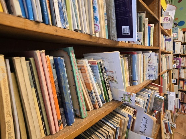 Регионалната библиотека във Враца разполага с над 270 000 библиотечни документа, сочи годишен отчет 