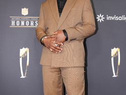 Super Bowl Honors Football