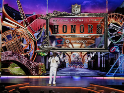 Super Bowl Honors Football