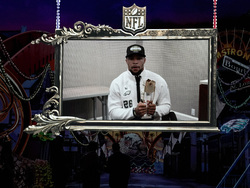 Super Bowl Honors Football