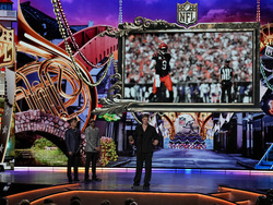 Super Bowl Honors Football
