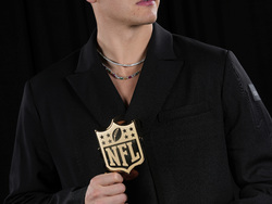 Super Bowl Honors Football