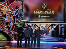 Super Bowl Honors Football