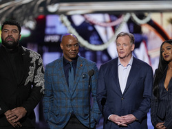 Super Bowl Honors Football