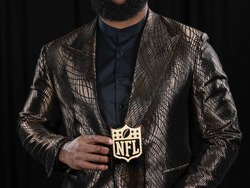Super Bowl Honors Football