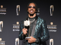 Super Bowl Honors Football
