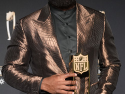 Super Bowl Honors Football