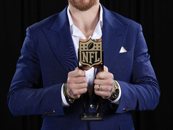 Super Bowl Honors Football