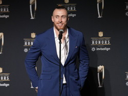Super Bowl Honors Football
