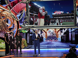 Super Bowl Honors Football