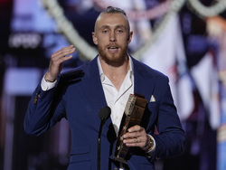 Super Bowl Honors Football