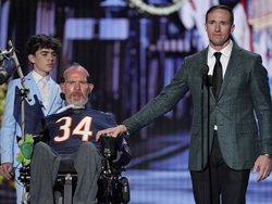 Super Bowl Honors Football