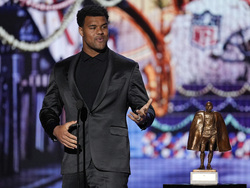 Super Bowl Honors Football