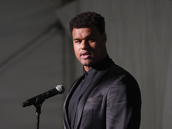 Super Bowl Honors Football