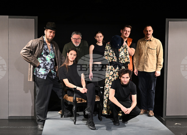 Премиера на пиесата „Приказка за калпаците“ ще представи Драматичен театър „Драгомир Асенов“ – Монтана