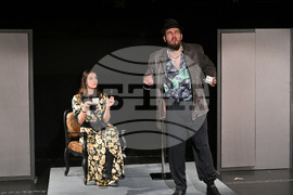 Монтана - театър - премиера