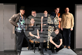 Монтана - театър - премиера