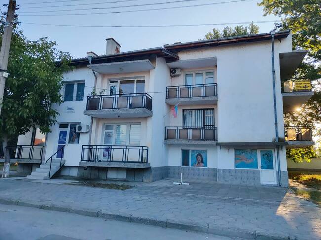 Община Сандански обновява сградите на кметствата в село Ново Делчево и Склаве