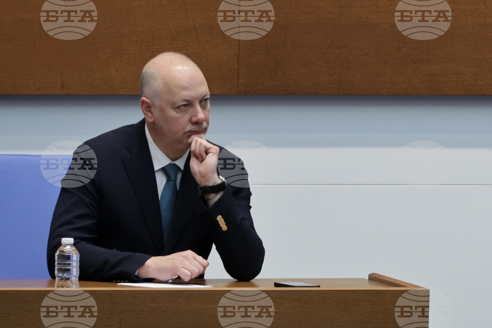 Парламент - парламентарен контрол