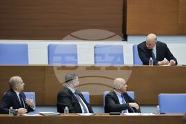 Парламент - парламентарен контрол