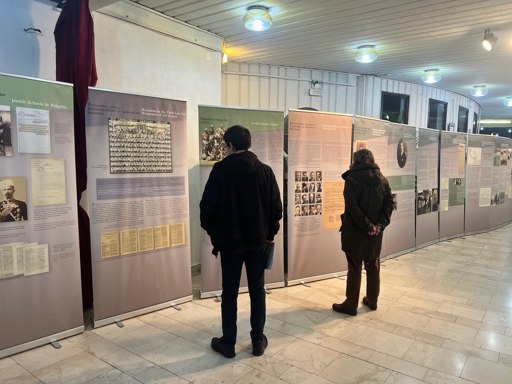 Представяне на изложбата „Евреите по българските земи“ и на филма „Българска рапсодия“ се състоя в черногорския град Бар