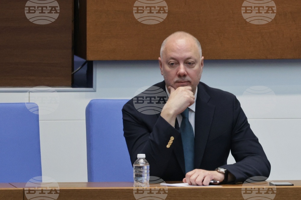 Парламент - парламентарен контрол