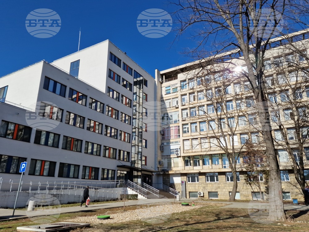 Нидерландска организация дари специализирана медицинска апаратура на областната болница във Велико Търново