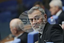 Парламент - парламентарен контрол