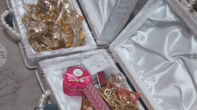 Криминалисти разследват взломна кражба на златни накити в Нова Загора