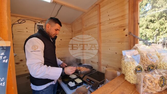 Прясно приготвени паста и суши предлага първият в Стара Загора Chef's Food Park 