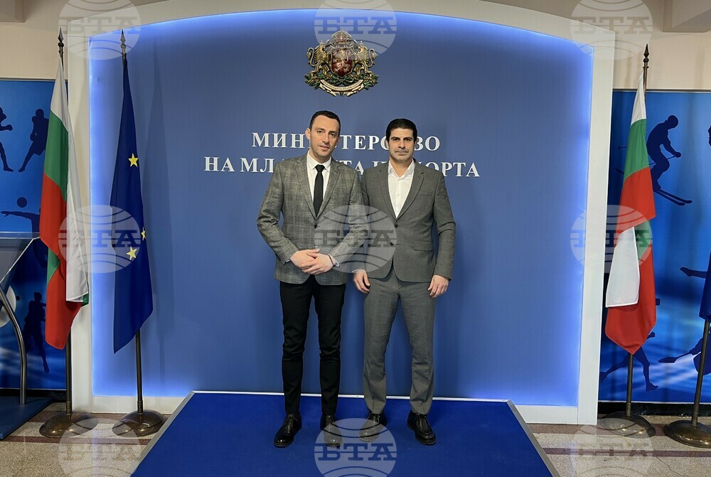 Министърът на младежта и спорта Иван Пешев се срещна с президента на БФС Георги Иванов