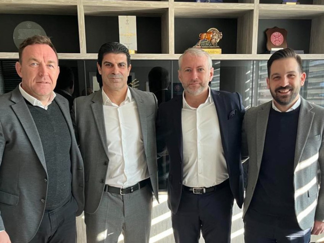 Президентът на БФС и хората от екипа му се срещнаха с Департамента за стратегическо развитие на УЕФА