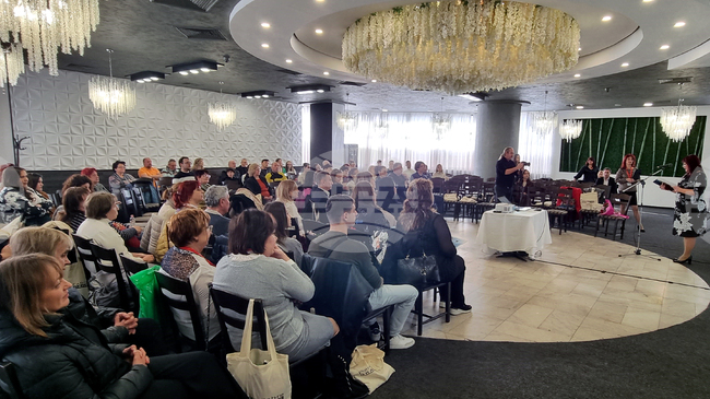 Около 300 зъболекари и студенти участват в национален форум по дентална медицина в Шумен 