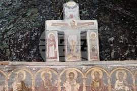 Румъния - Село Корби - скален манастир