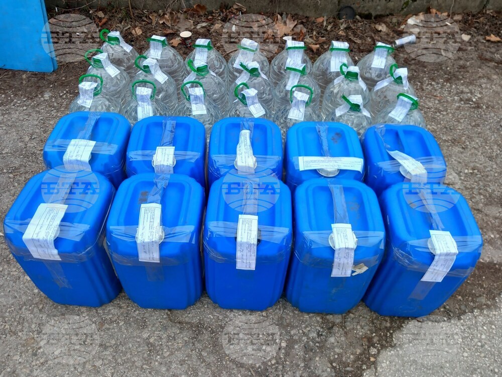 Край Севлиево полицията е установила 410 литра спиртна течност с 91 алкохолни градуса без документи за акциз